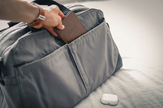 How to Pack a Toiletry Bag That Stays Organized (Even on Long Trips)