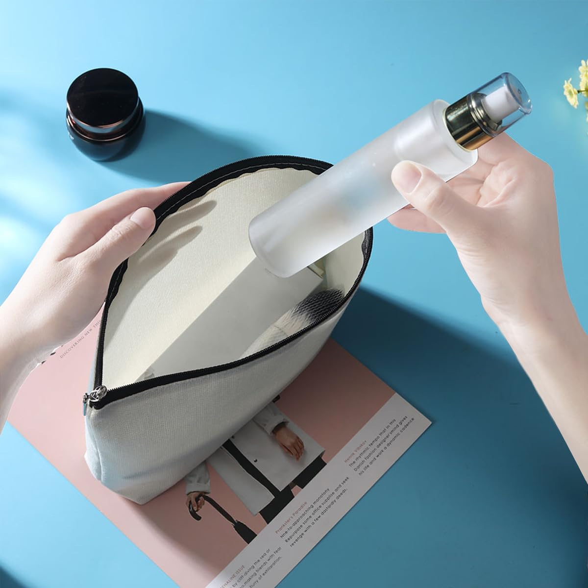 Pink Axolotl Makeup Bag, Axolotl Gifts, Axolotls Stuff, Animal Lover Gifts for Women Girl Friend Axolotls Lovers Graduation Friendship Birthday, Cosmetic Bag Travel Toiletry Bag