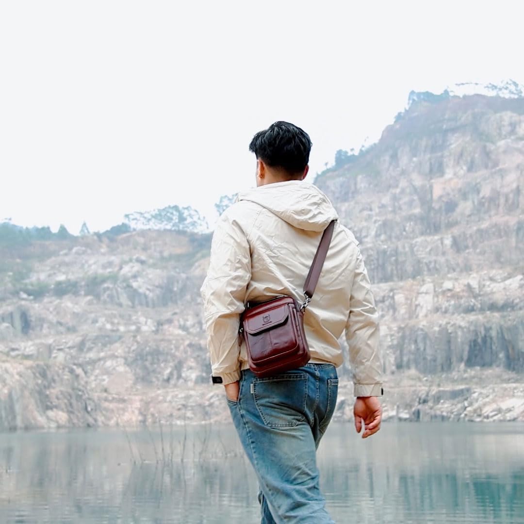 Leather Shoulder Bag for Men Casual Crossbody Bag Travel Vintage Messenger Bag Multi-function Handbag Satchel