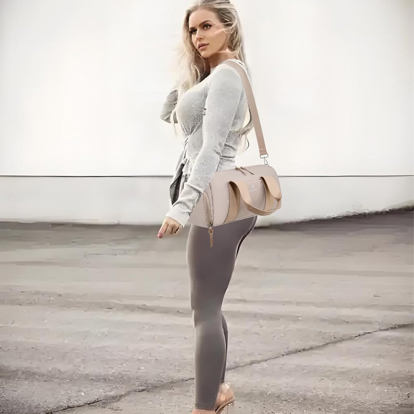 Small Gym Bag for Women with Wet Pocket & Shoes Compartment, Cute Mini Sport Duffel Gym Tote Bags for Yoga, Workout, Dance, Swim