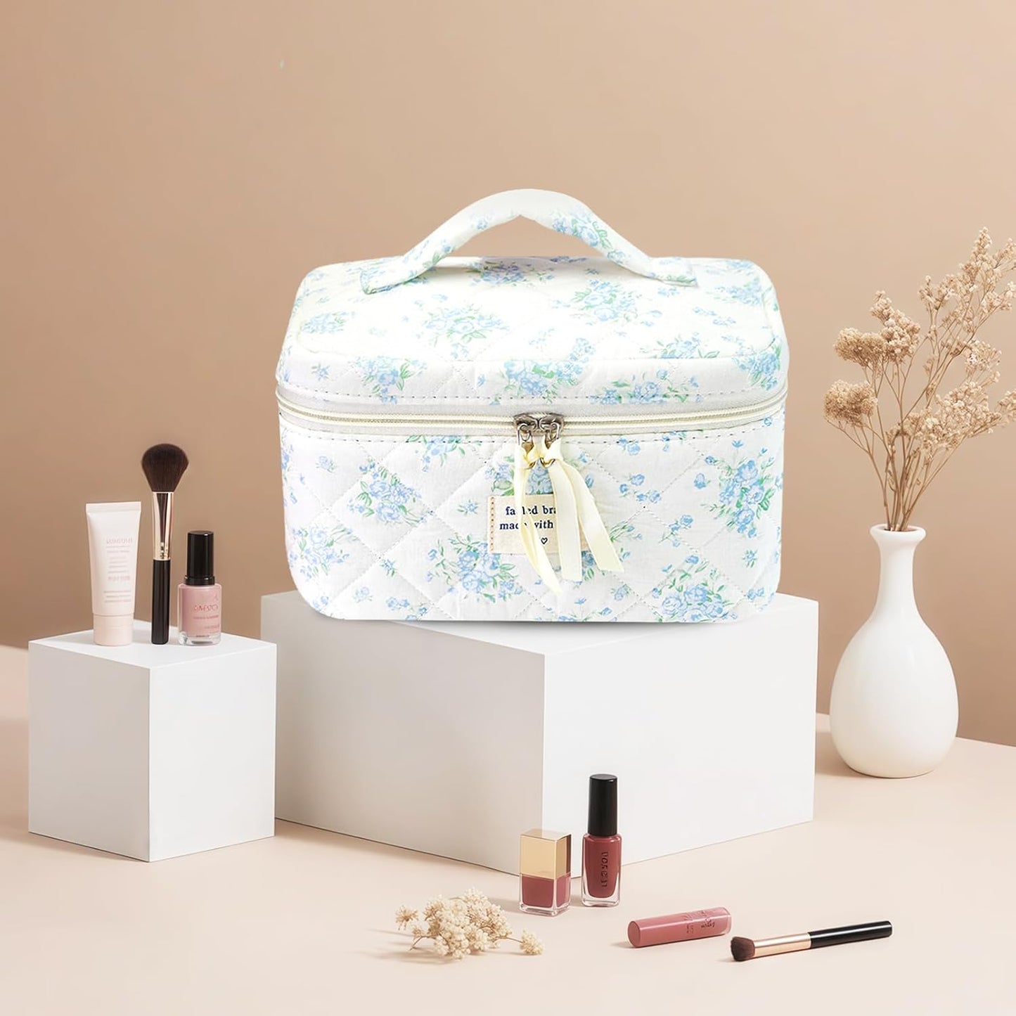 Large Travel Quilted Makeup Bag for Women, Floral Cotton Cosmetic Bag Cute Coquette Aesthetic Floral Toiletry Organizer Bag for Girls Little Blue Rose Cosmetic Zipper Storage Bag