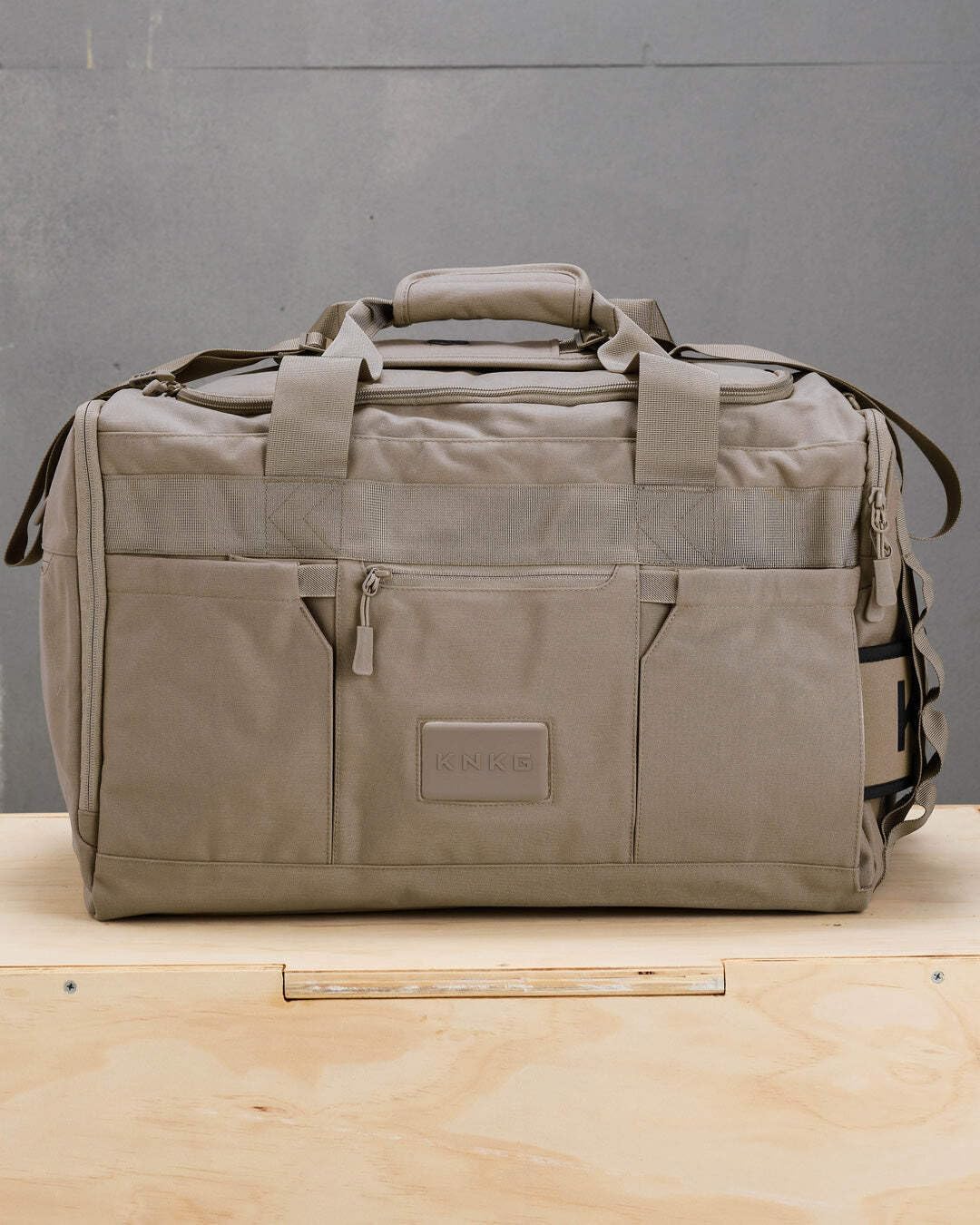 KNKG CORE Duffel Large 51L – Gym Bag with Lifting Belt Storage – Durable 500D Nylon, YKK Zippers – Natty