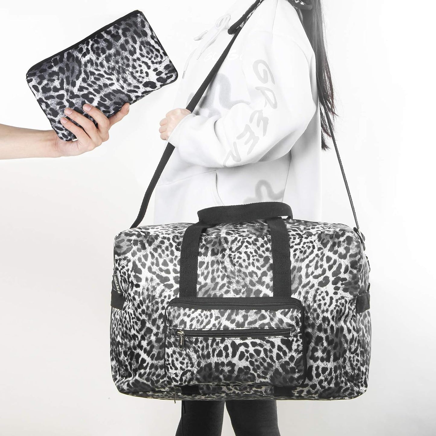F.FETIVIN Travel Foldable Waterproof Duffel Bag - Lightweight Carry on Luggage Tote Duffel Bag(Leopard Print)