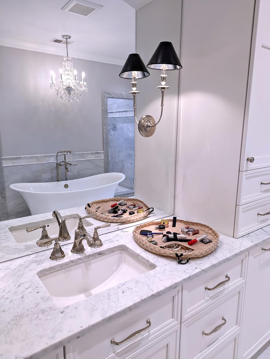 Lay-n-Go Cosmo Layflat Drawstring Cosmetic & Makeup Bag Organizer - Portable Drawstring Bag w/Zipper Pocket, Makeup Loops & More - Durable, Machine Washable Toiletry Bag for Travel (20", Checked)