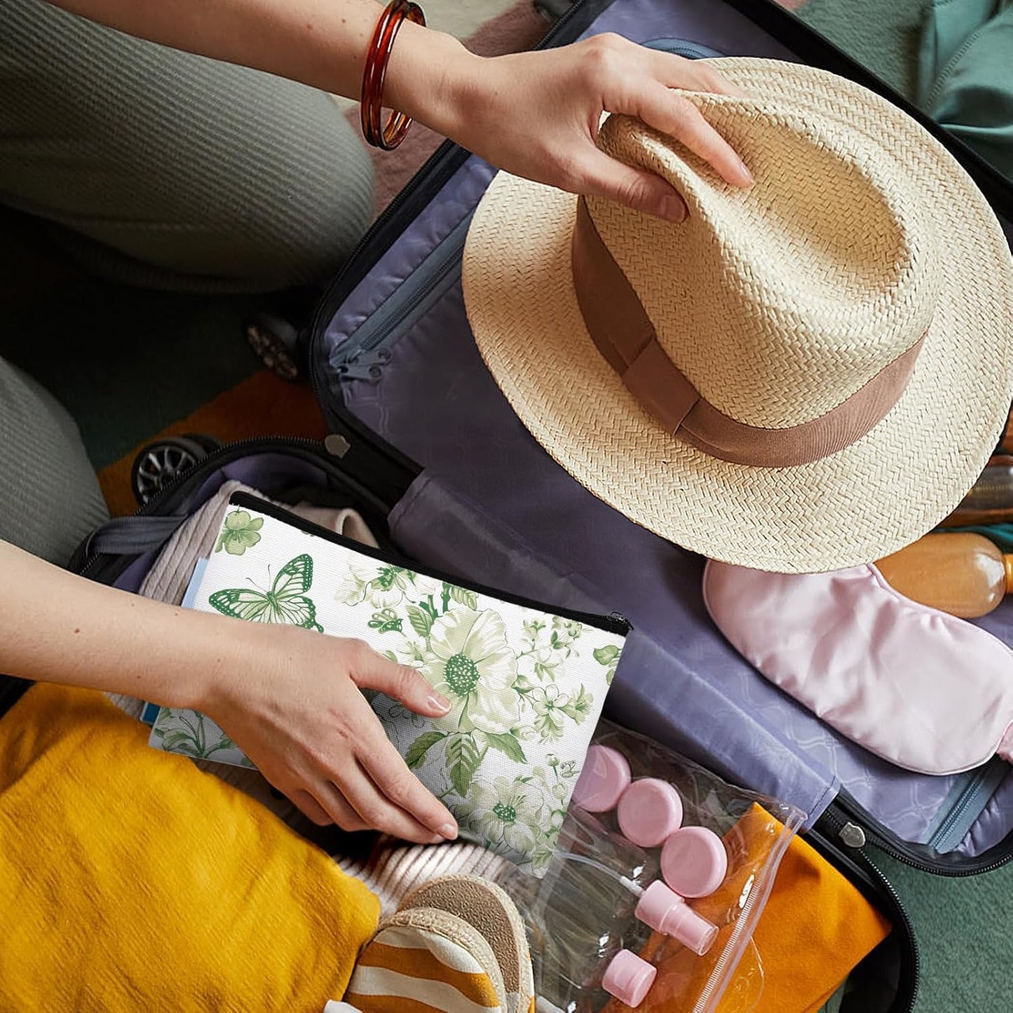 16 Pcs Floral Cosmetic Bags Bulk for Women Sage Green and White Floral Makeup Bags Chinoiserie Canvas Travel Zipper Pouches Aesthetic Toiletry Bag for Girls Bridesmaids Wedding Supplies