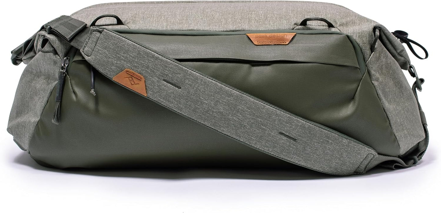 Peak Design Travel Duffel, Extra-Wide Single Zip Access, Weatherproof Shell, 4 External Pockets, Fits Packing Cubes & Camera Cubes, Ideal for Weekend Trips, Versatile Duffel Bag for Travel