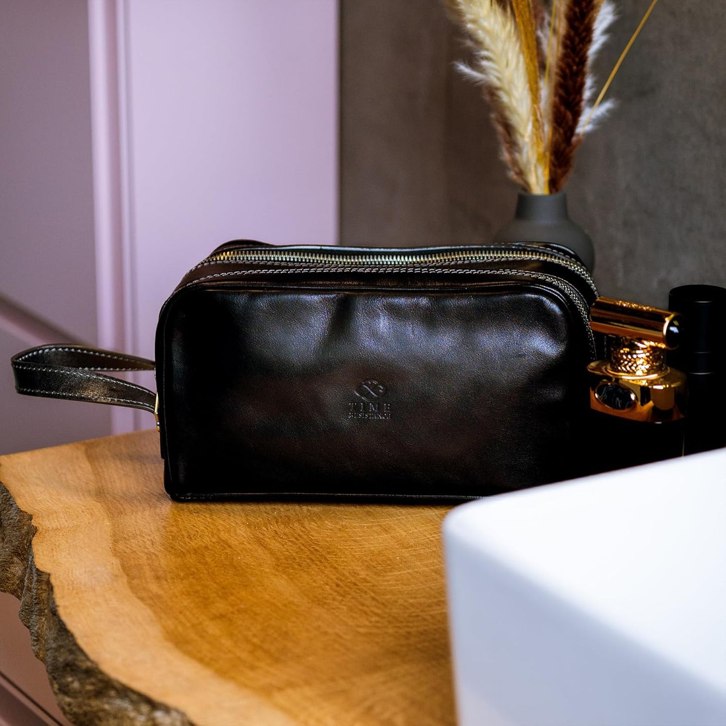 Time Resistance Leather Cosmetic Bag Toiletry Italian Classy Dopp Kit