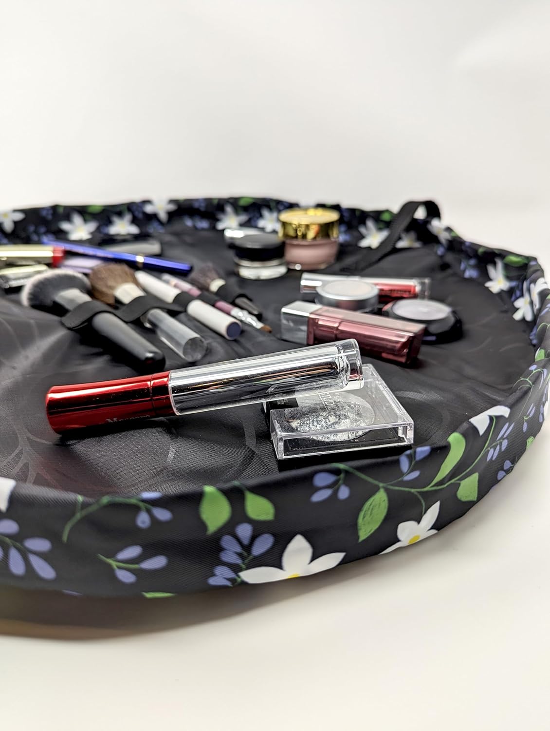 Lay-n-Go Cosmo Drawstring Cosmetic & Makeup Bag Organizer - Portable Drawstring Makeup Bag w/Zipper Pocket, Makeup Loops & More - Durable, Machine Washable Toiletry Bag (20", Floral Large)