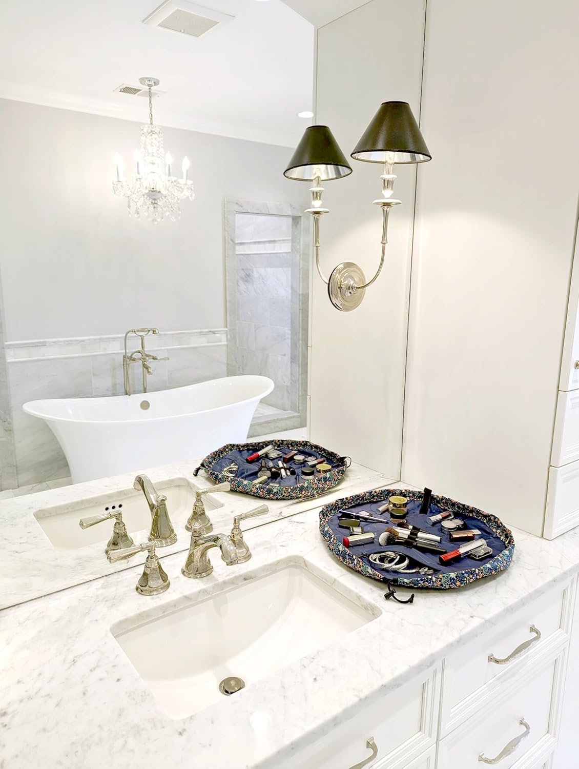 Lay-n-Go Cosmo Layflat Drawstring Cosmetic & Makeup Bag Organizer - Portable Drawstring Makeup Bag w/Zipper Pocket, Loops & More -Durable, Machine Washable Toiletry Bag (20", Butterfly Small Floral)