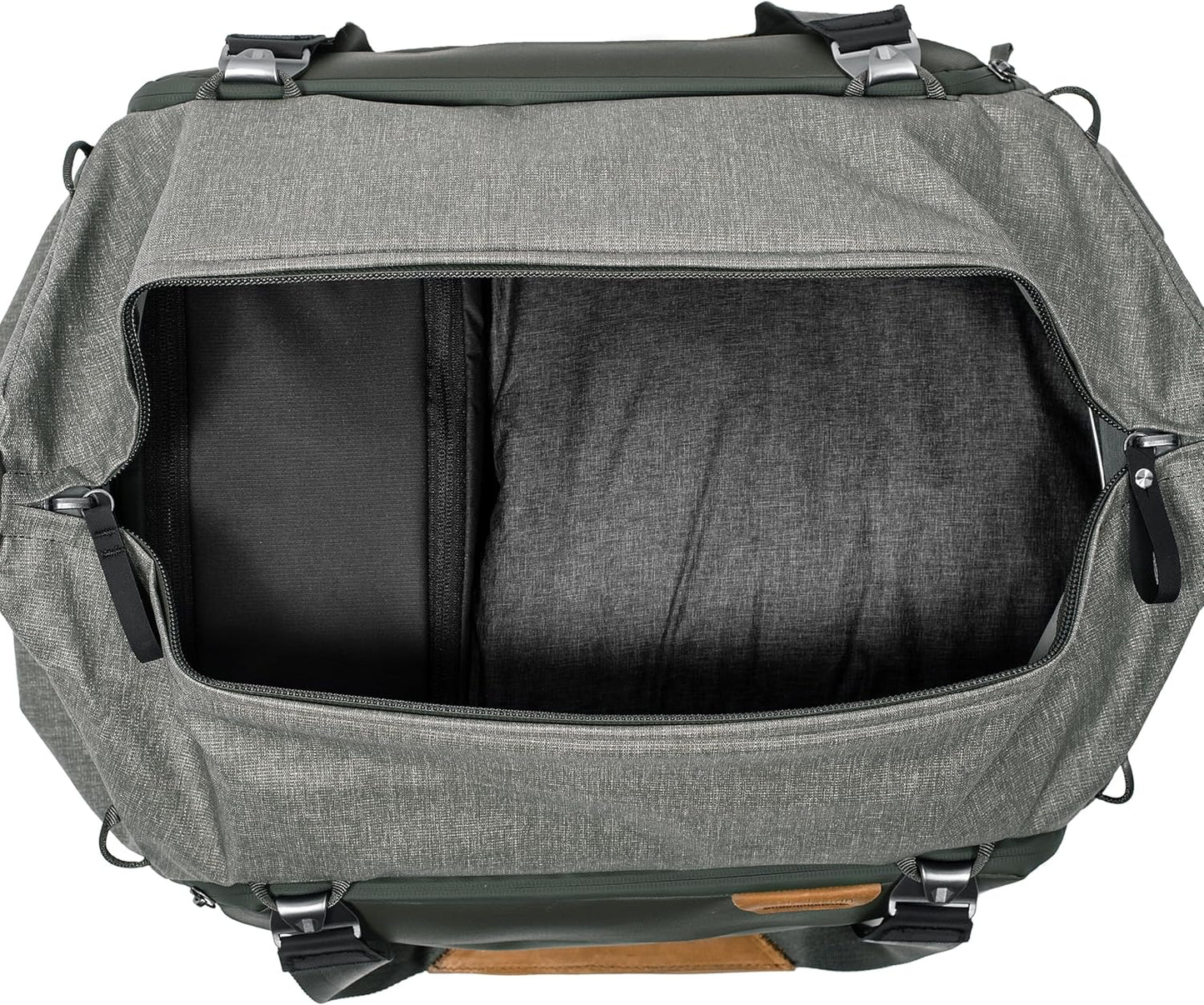 Peak Design Travel Duffel, Extra-Wide Single Zip Access, Weatherproof Shell, 4 External Pockets, Fits Packing Cubes & Camera Cubes, Ideal for Weekend Trips, Versatile Duffel Bag for Travel